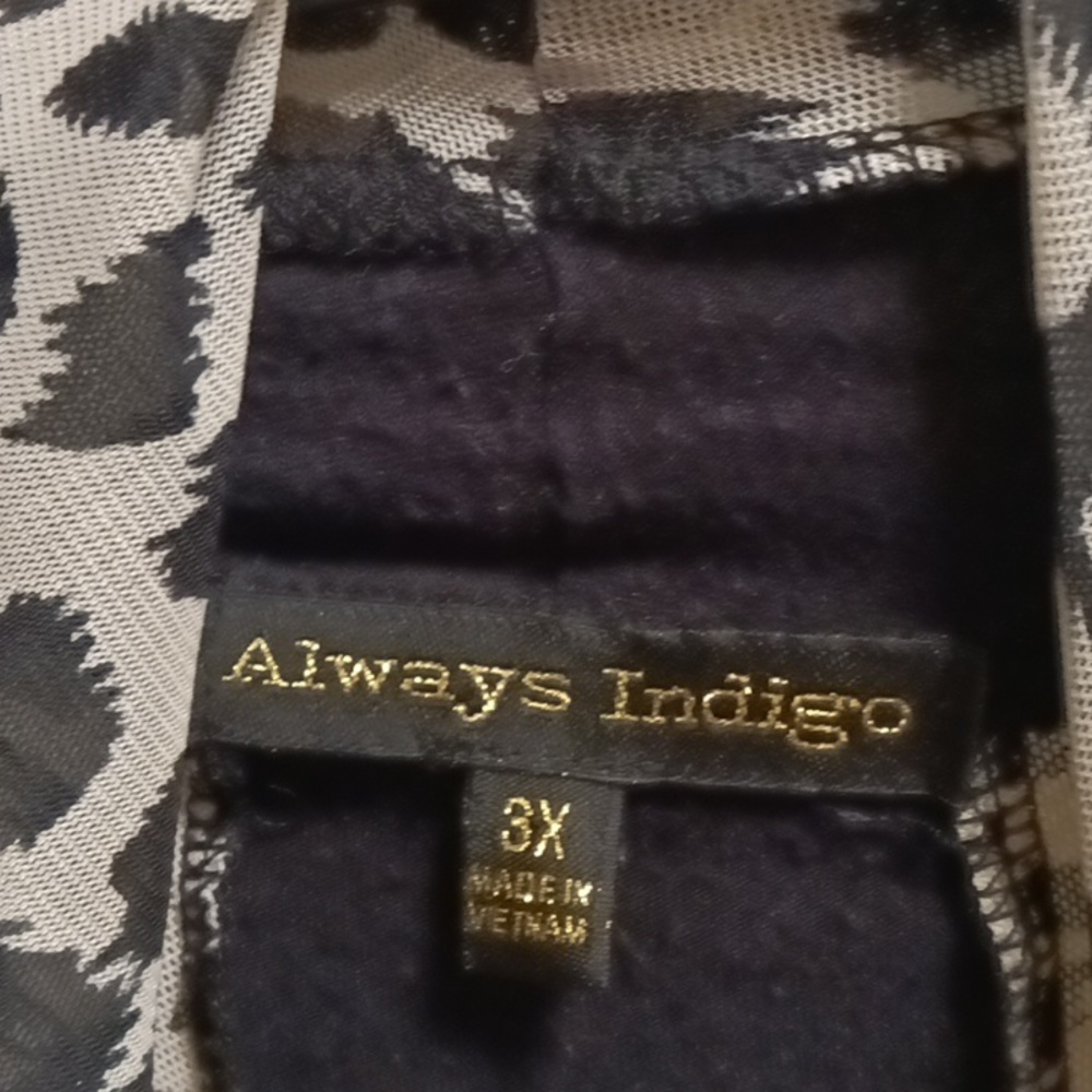 FINAL PRICE Always Indigo black/white patterned animal print layered blouse S3X